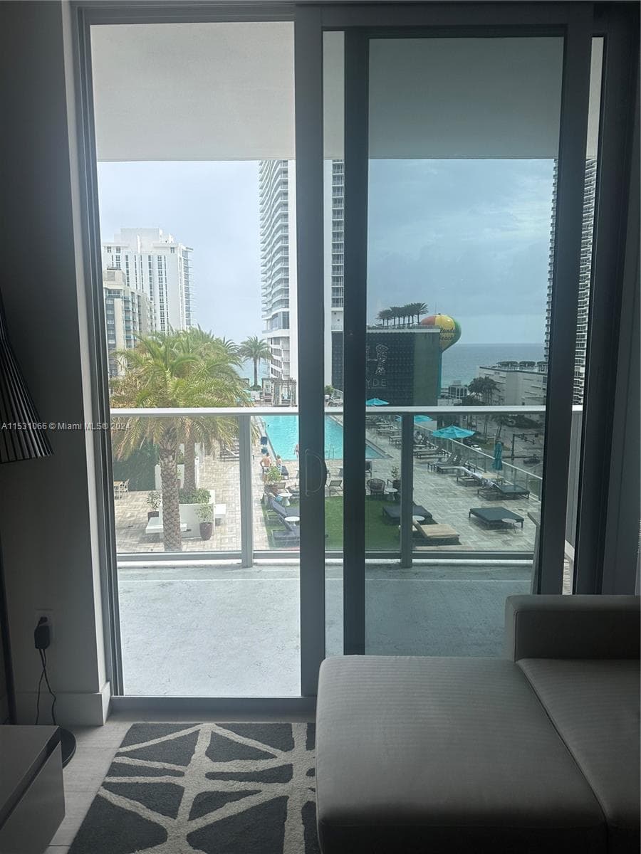 4010 Ocean Dr R707 photo 17