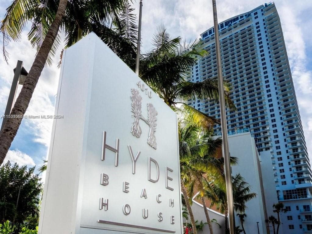 4010 Ocean Dr 1