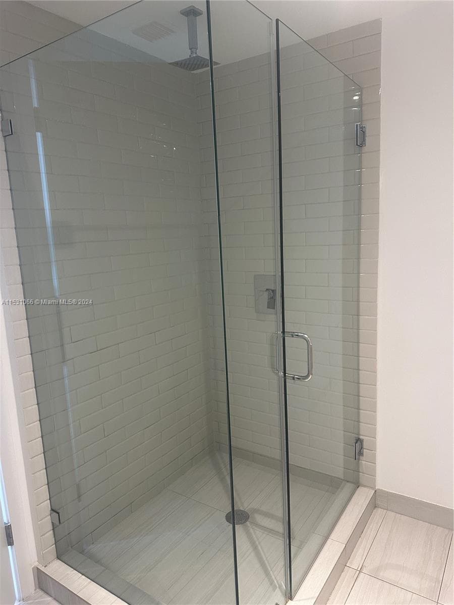 4010 Ocean Dr R707 photo 9