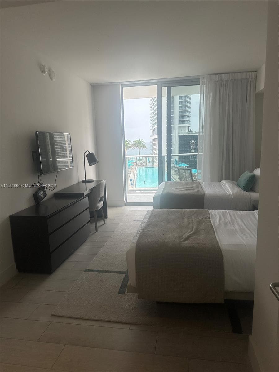 4010 Ocean Dr R707 photo 10