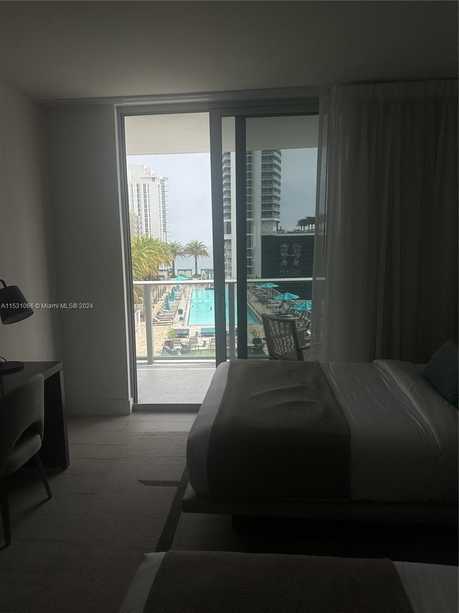 4010 Ocean Dr R707 photo 11