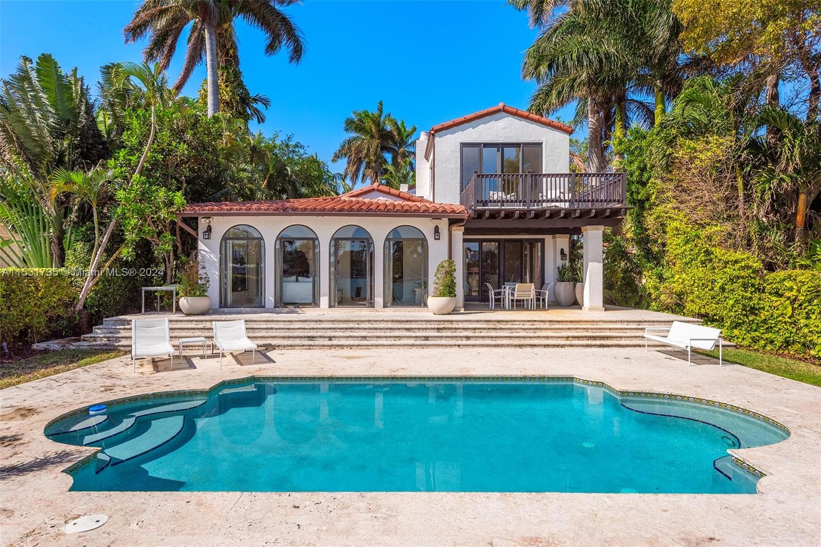 527 Dilido Dr 1