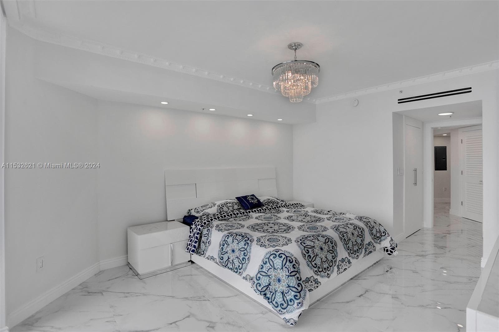 16699 Collins Ave 2209 photo 17