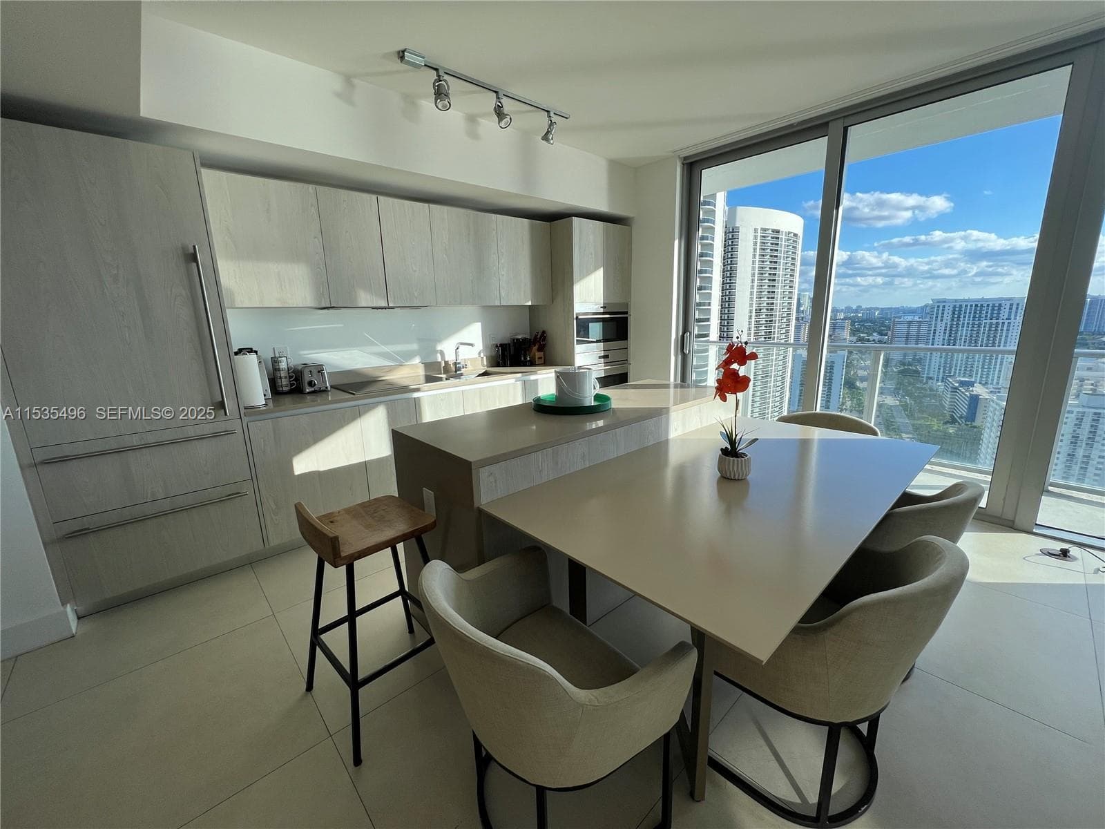 4111 Ocean Dr 2611 photo 22