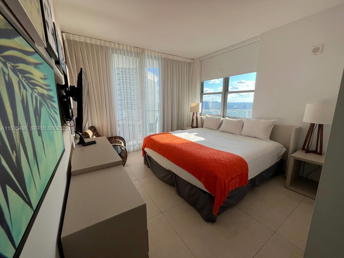 4111 Ocean Dr 5