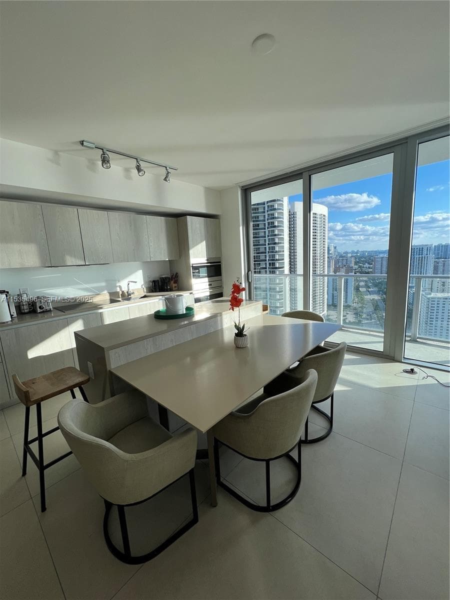 4111 Ocean Dr 2611 photo 25