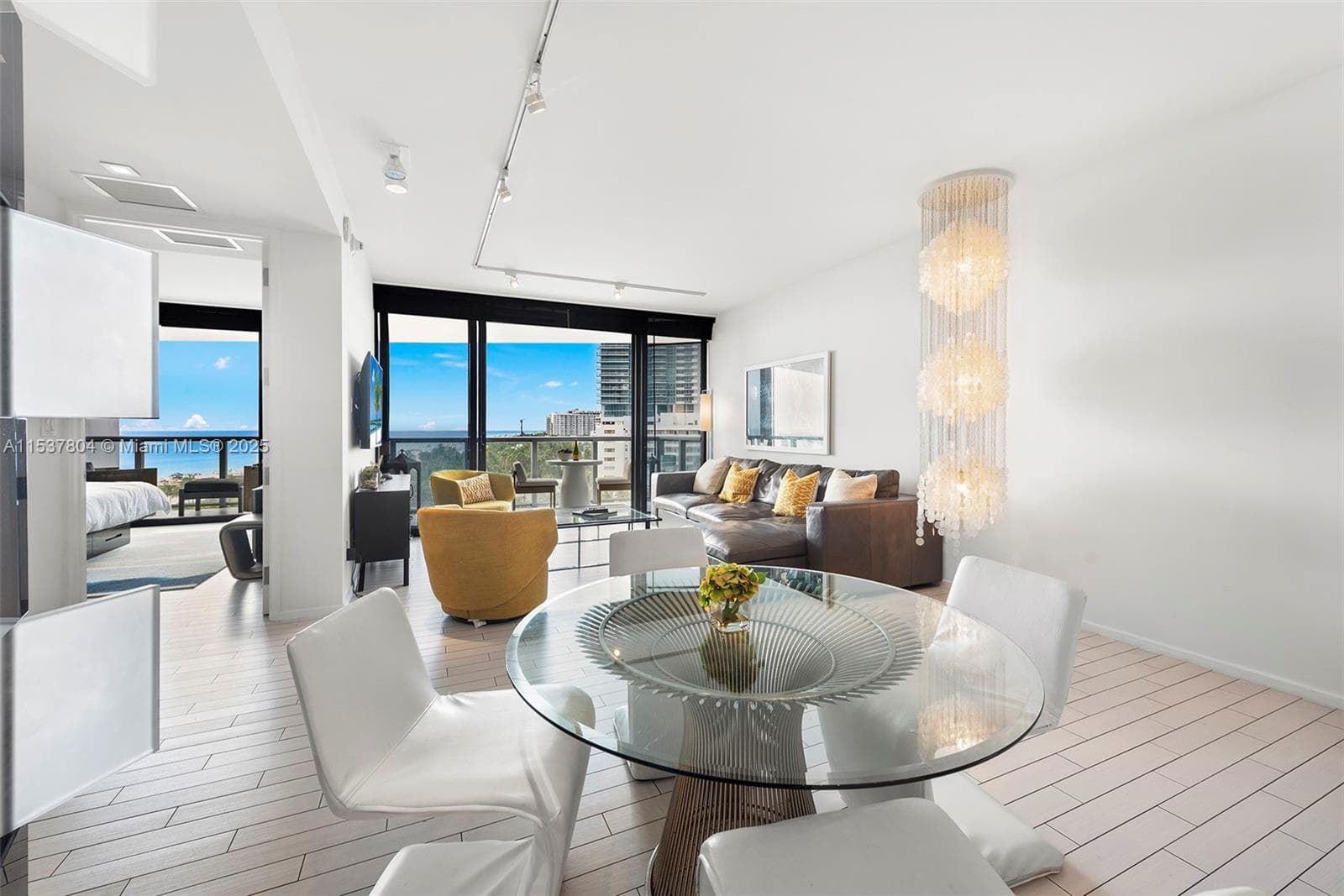2201 Collins Ave 814 photo 11