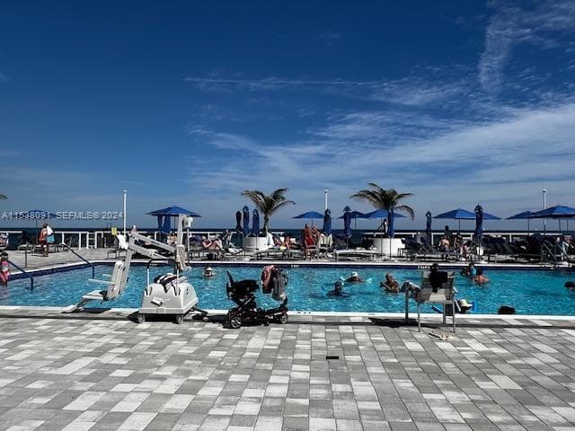 1904 S Ocean Dr 205 photo 3