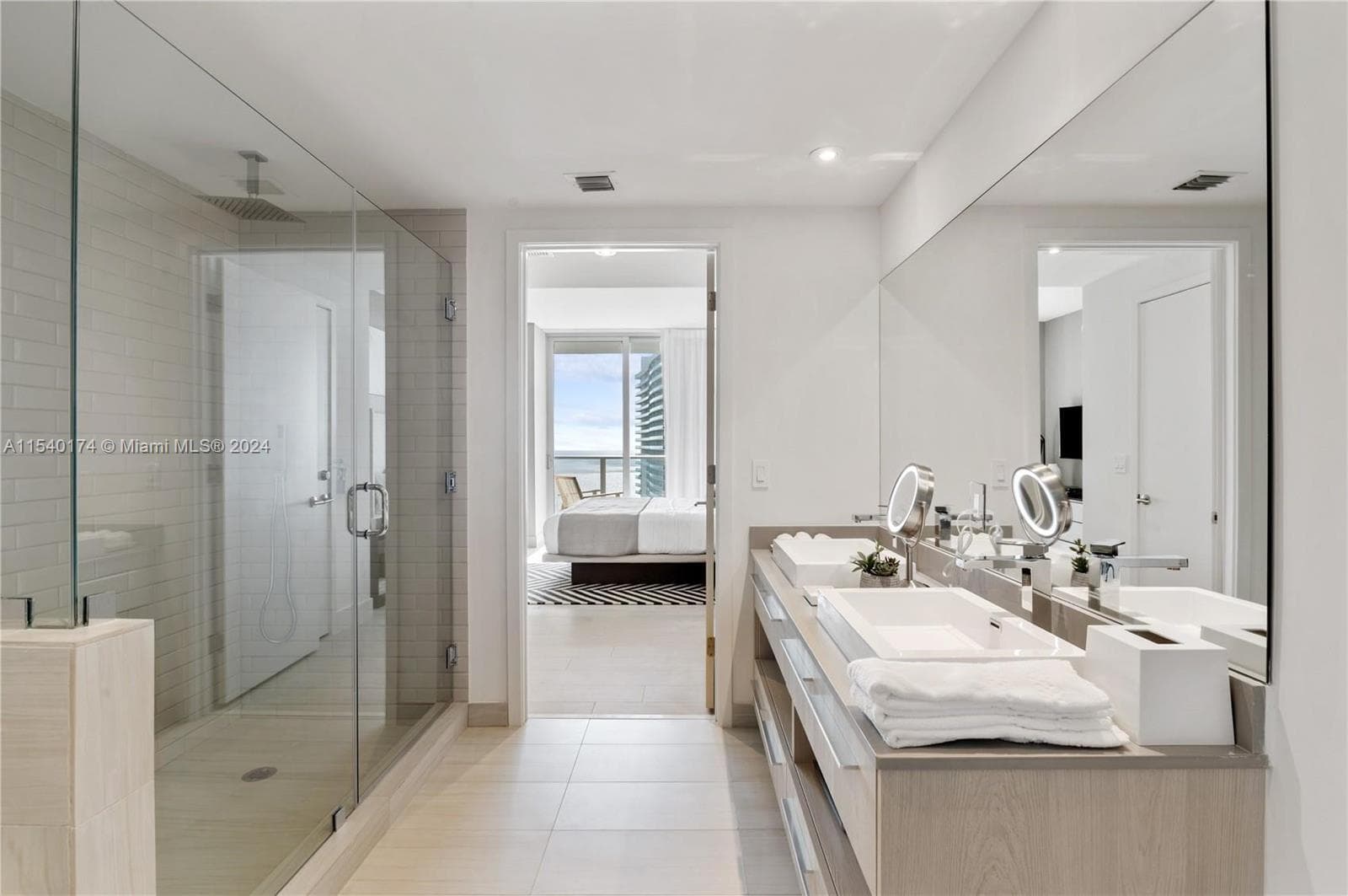 4010 Ocean Dr R703 photo 10
