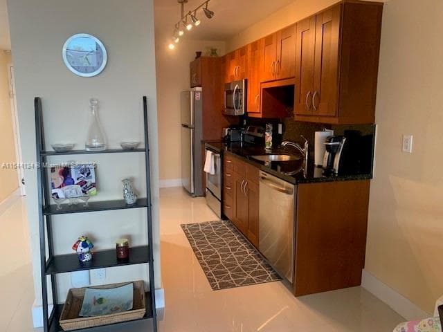 100 Lincoln Rd 819 photo 8
