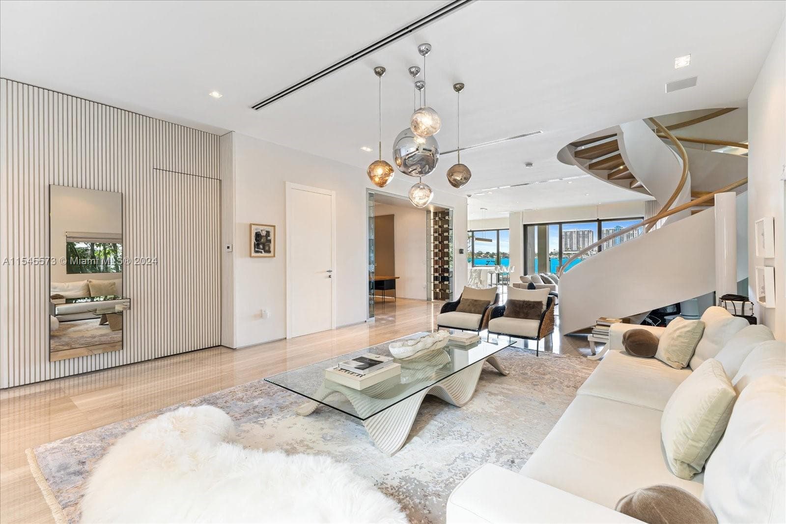 401 Rivo Alto Dr 5