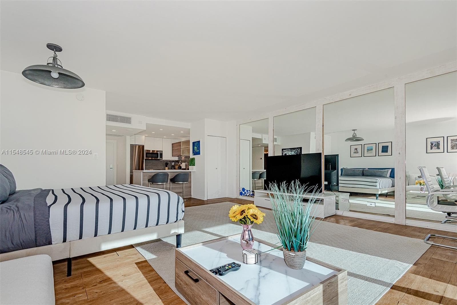 2301 Collins Ave 1230 photo 11