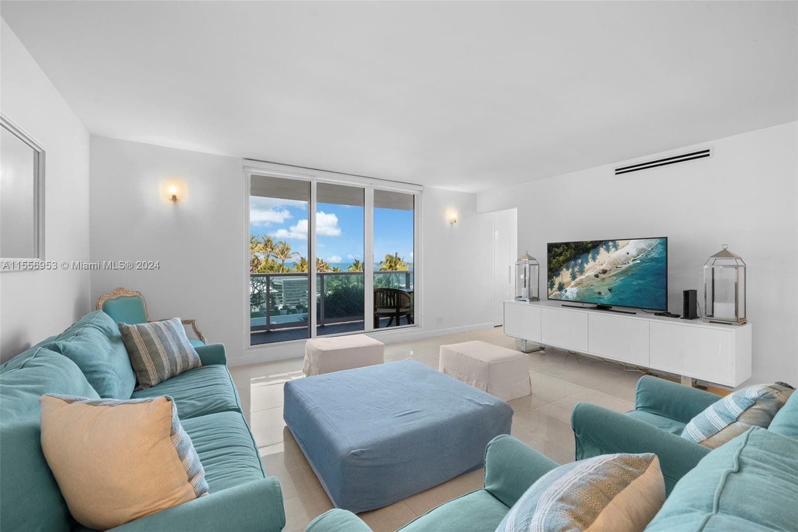 2301 Collins Ave 410 photo 11