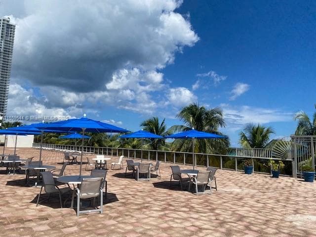6039 Collins Ave 1110 photo 6