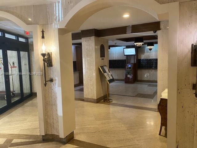 6039 Collins Ave 1110 photo 8