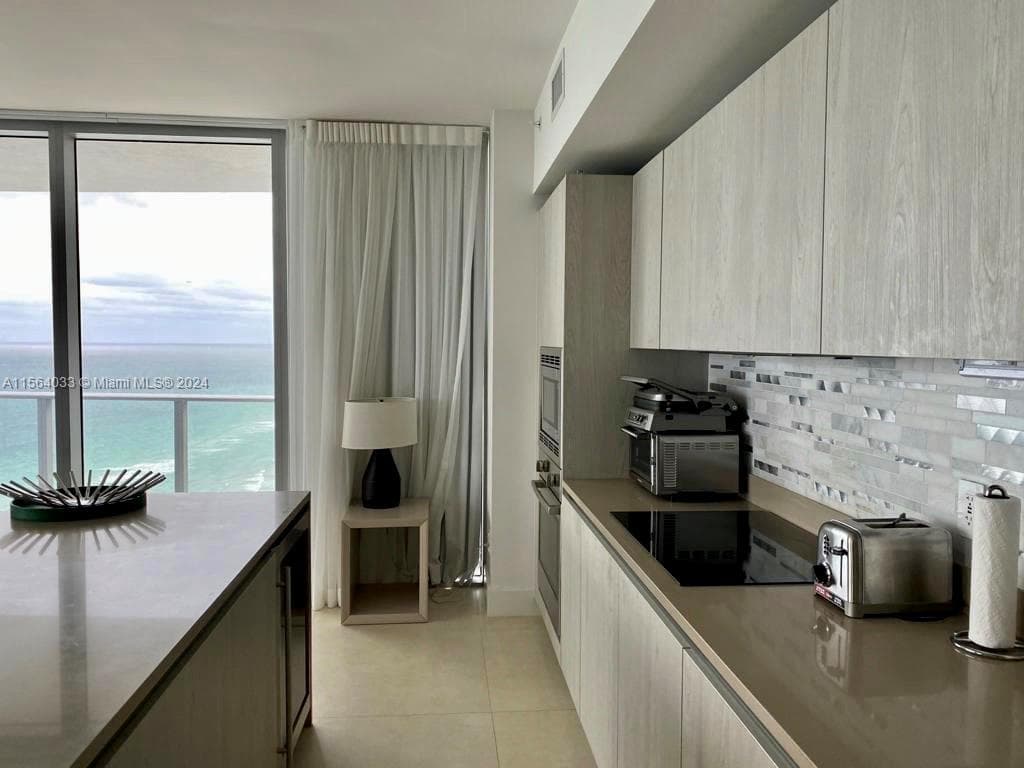 4111 S Ocean Dr 2101 photo 13
