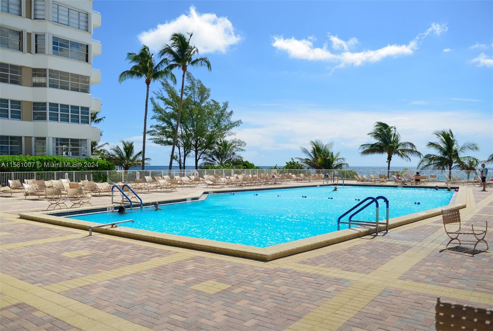 1950 Ocean Dr 3