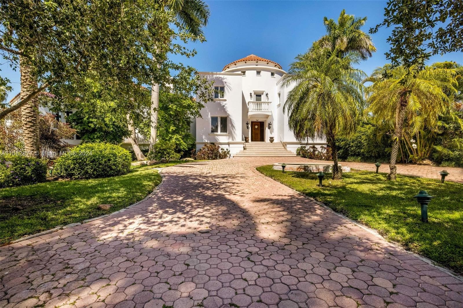 431 Costanera Rd photo 6