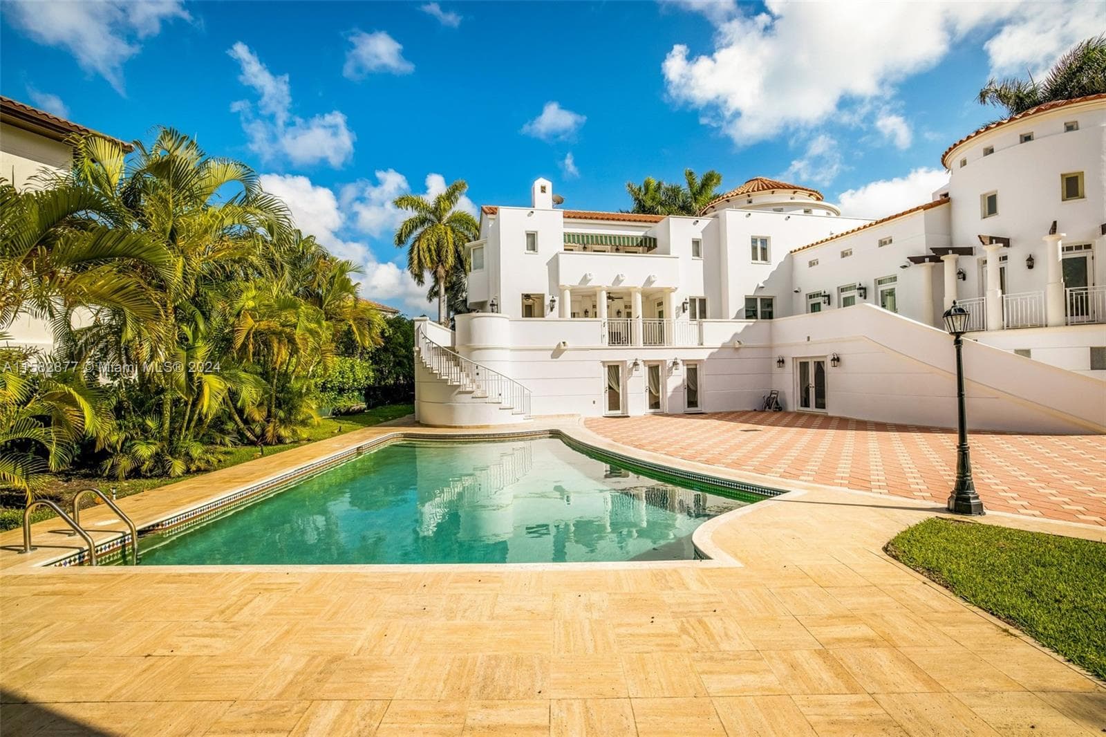 431 Costanera Rd photo 22