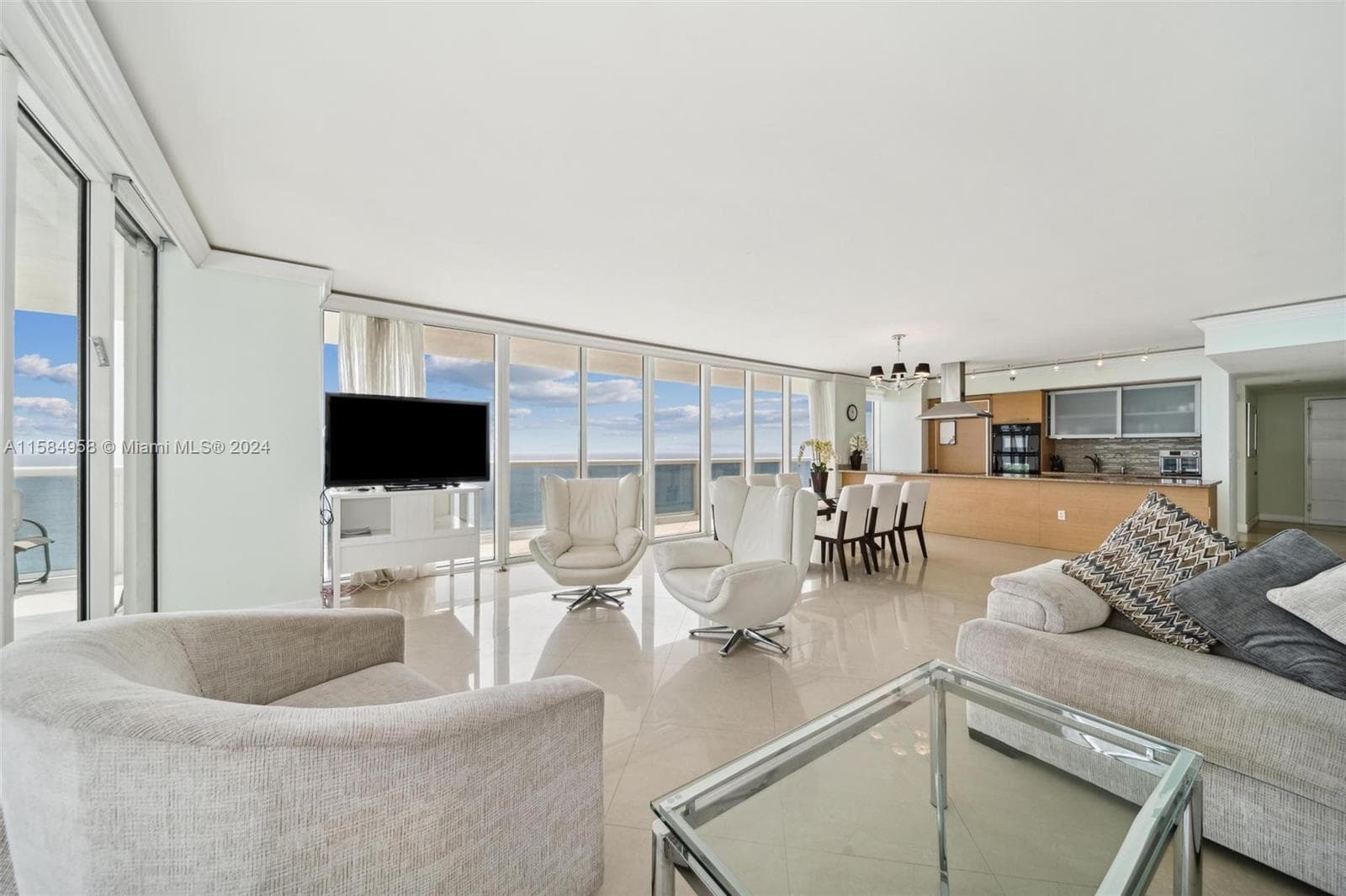 1830 Ocean Dr 1701 photo 7