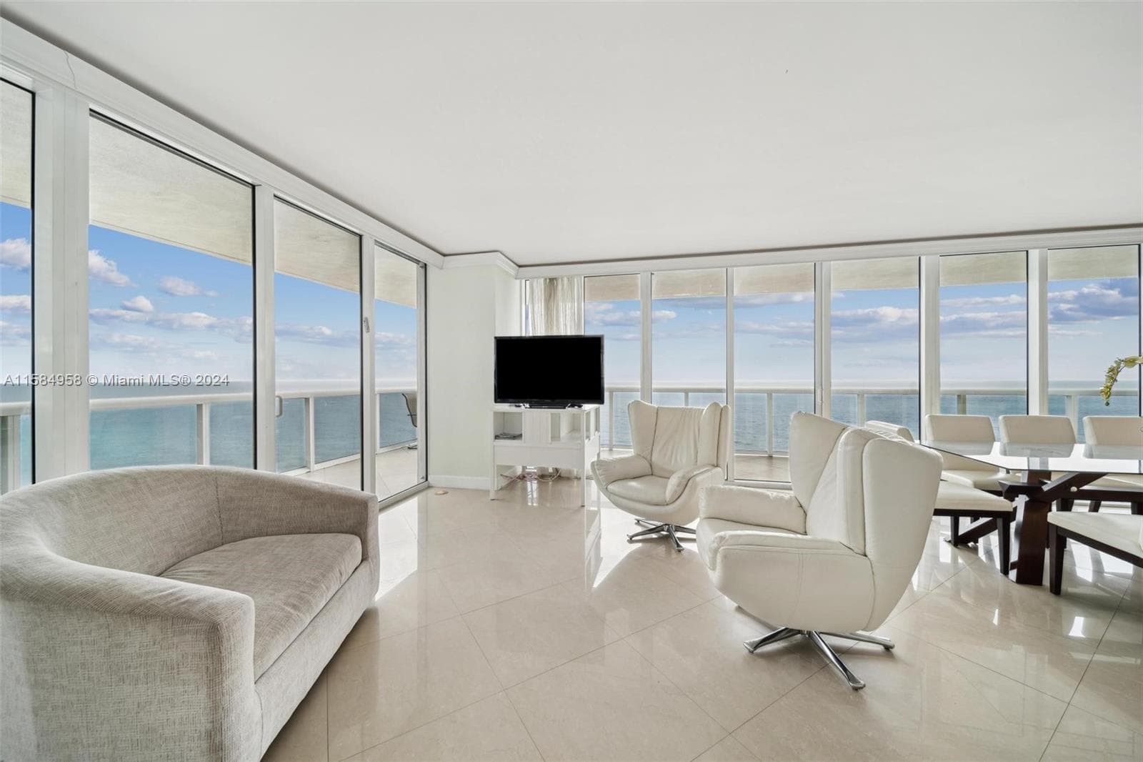 1830 Ocean Dr 5