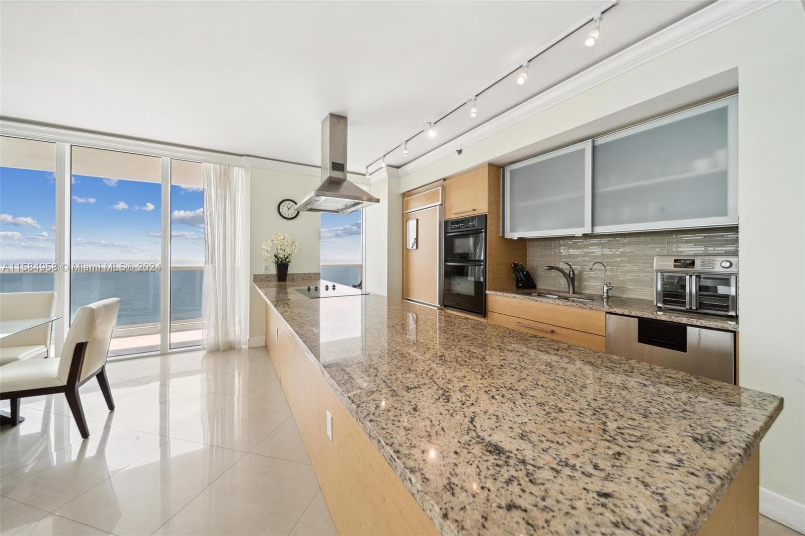 1830 Ocean Dr 1701 photo 20
