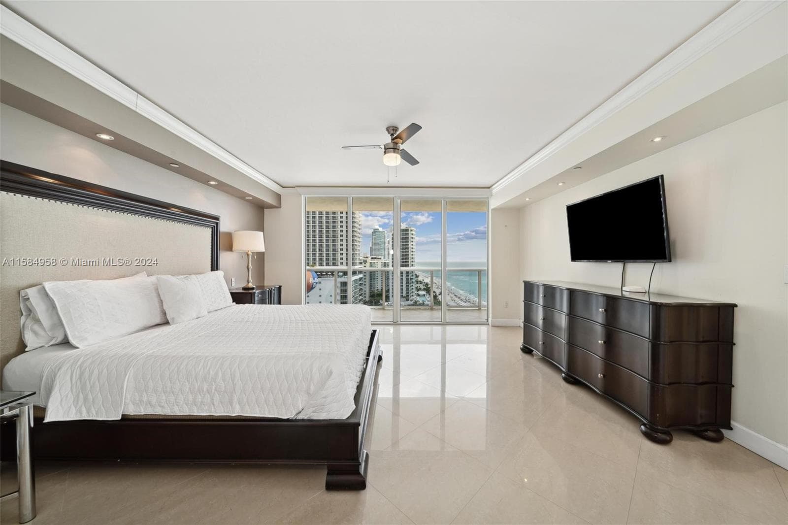 1830 Ocean Dr 1701 photo 24