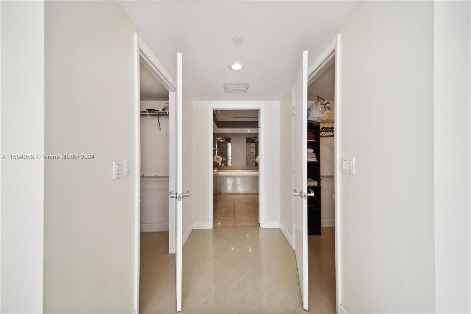 1830 Ocean Dr 1701 photo 25