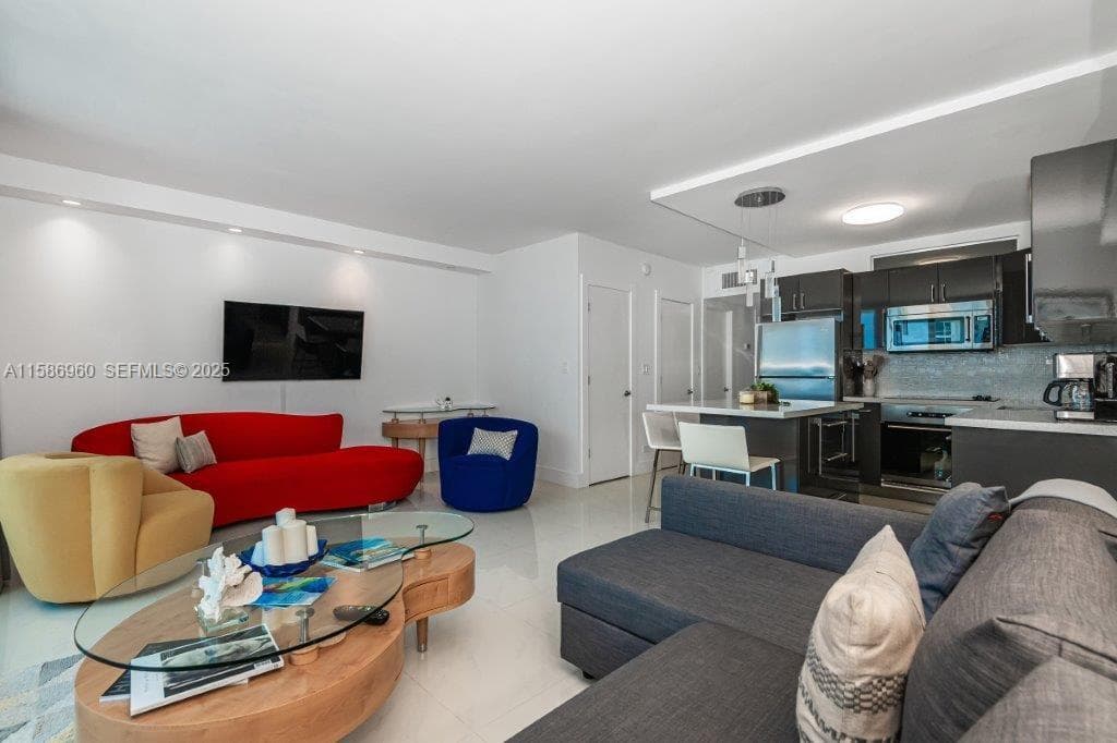 2301 Collins Ave 1111 photo 9