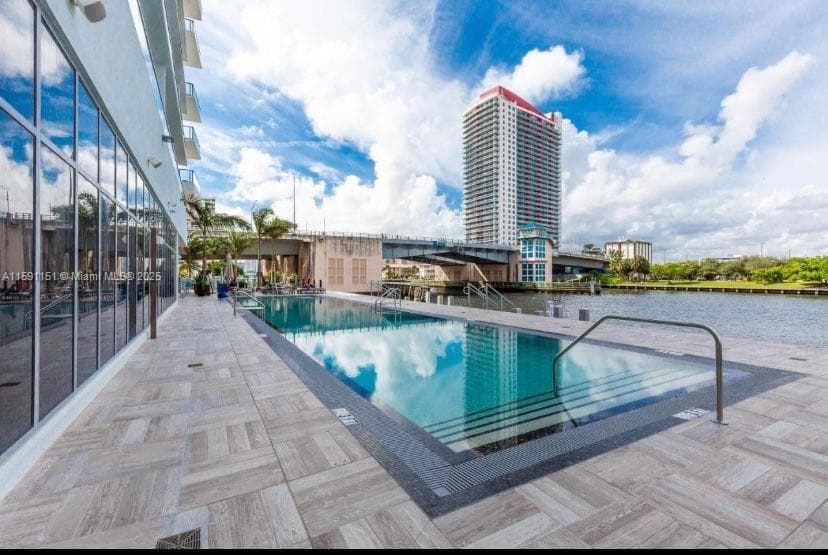 4010 Ocean Dr R2407 photo 6