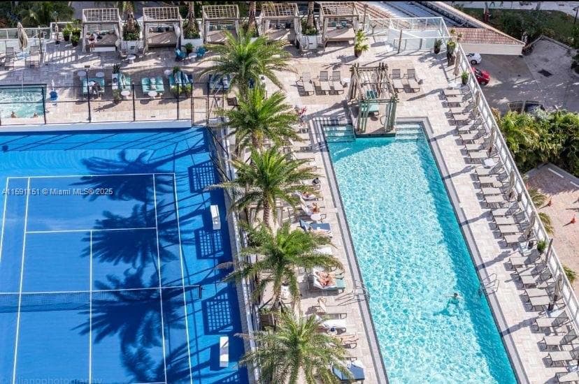 4010 Ocean Dr 4