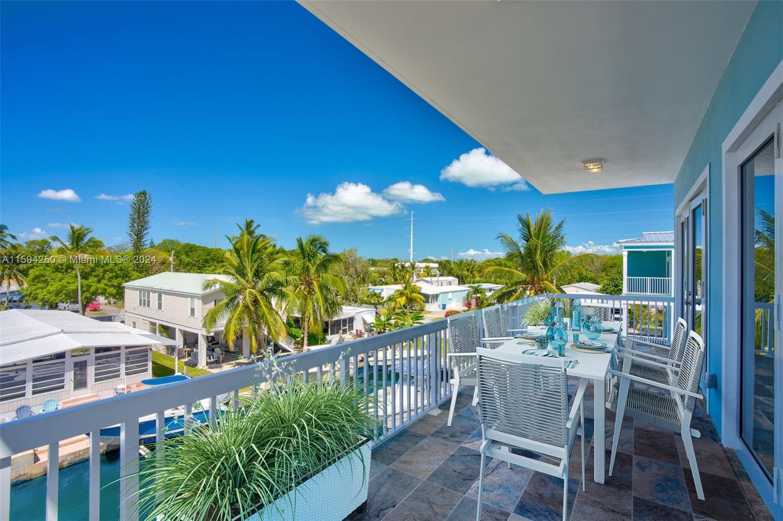 84 Coral Way photo 9