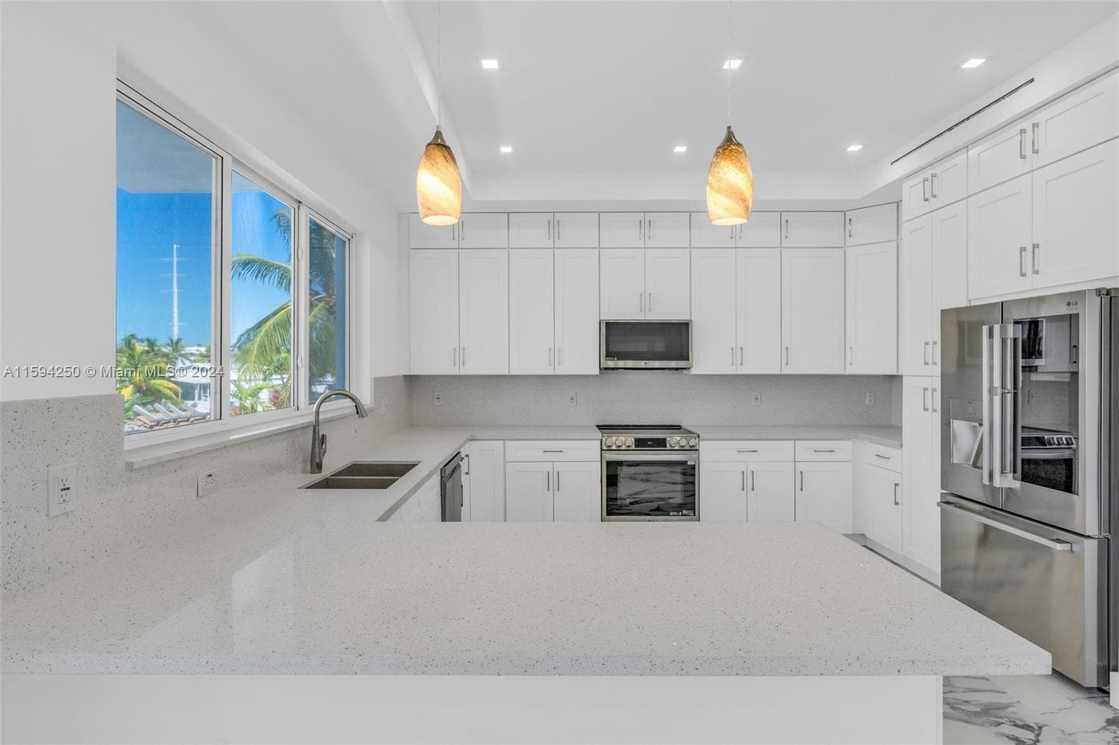 84 Coral Way photo 10
