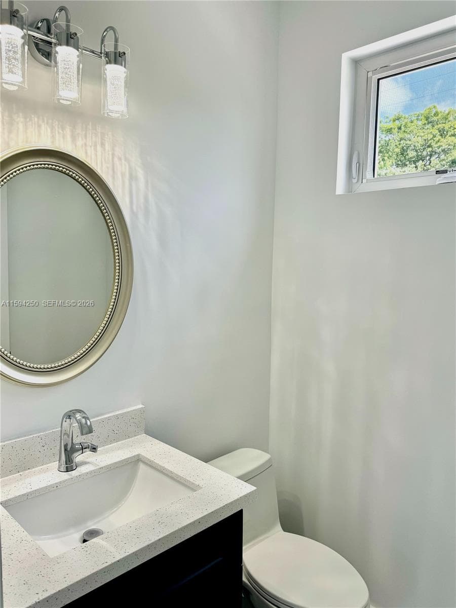 84 Coral Way photo 19