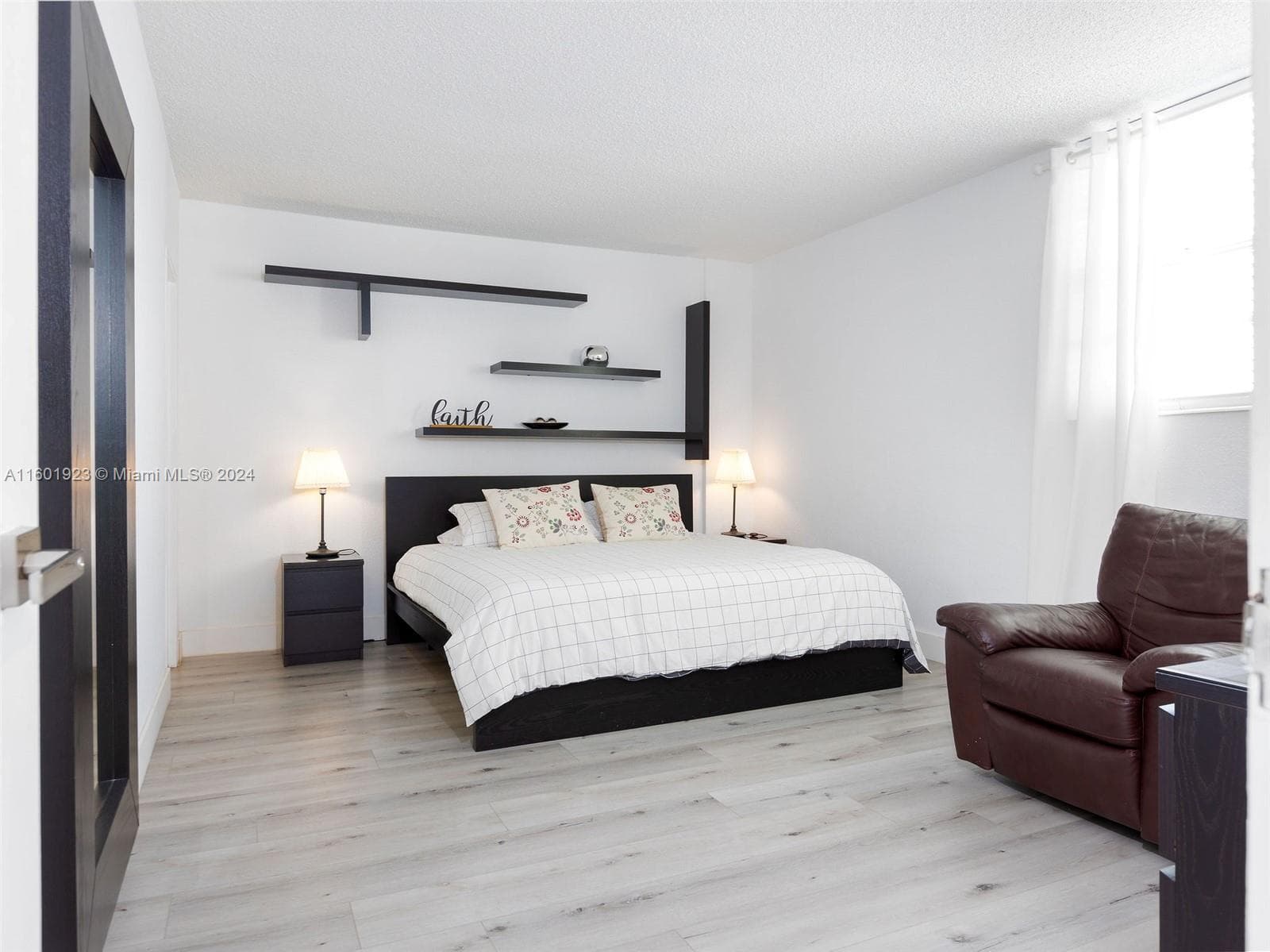 3901 Ocean Dr 10P photo 9