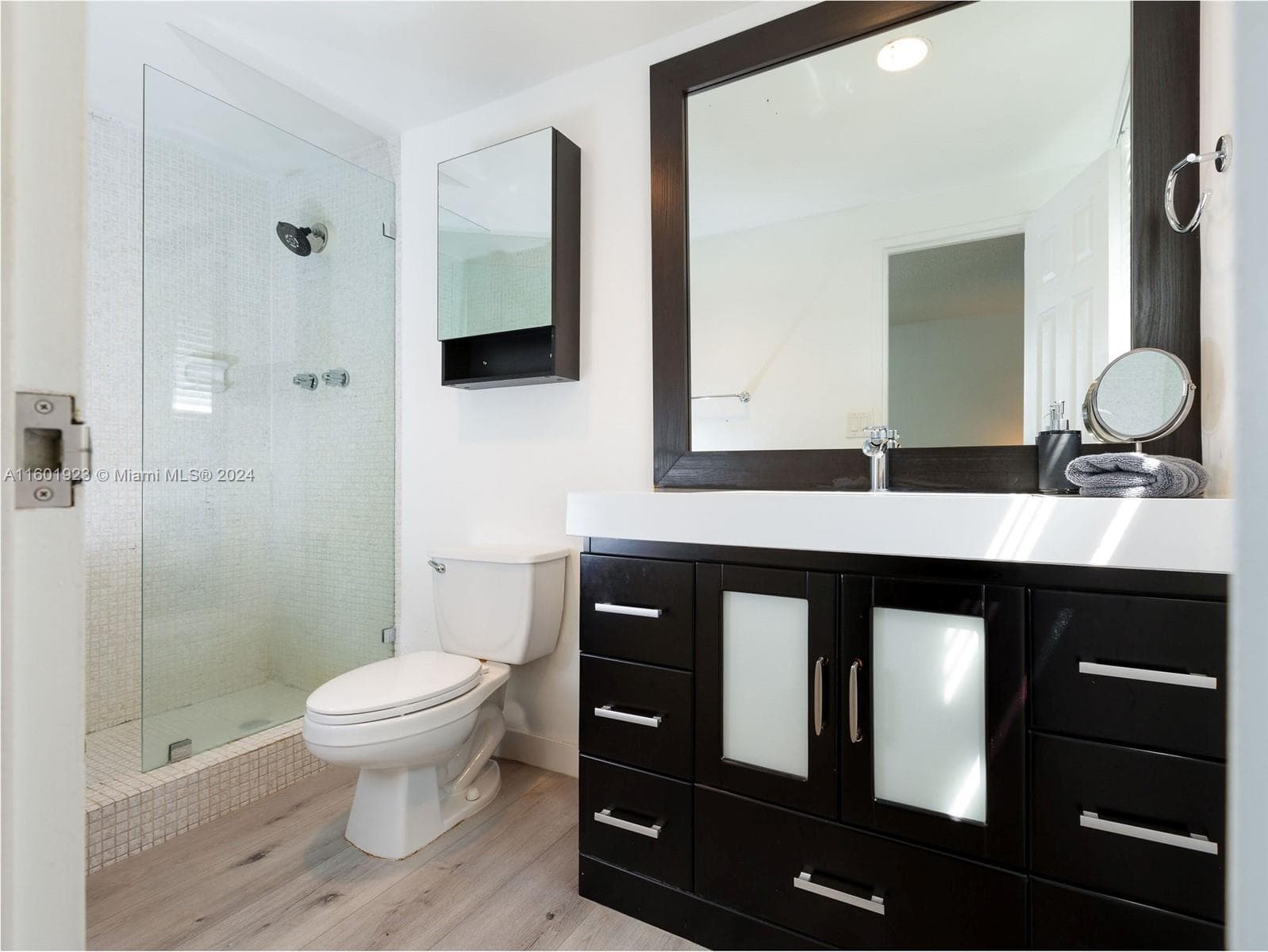 3901 Ocean Dr 10P photo 14