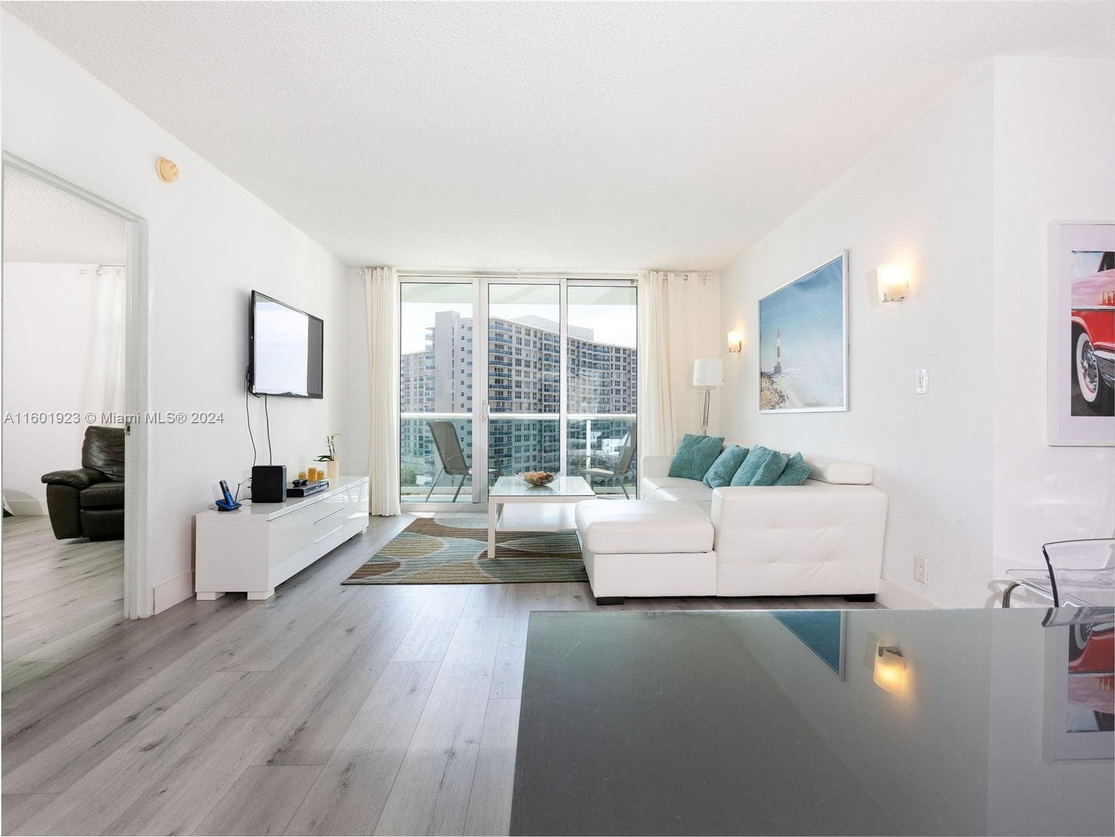 3901 Ocean Dr 4