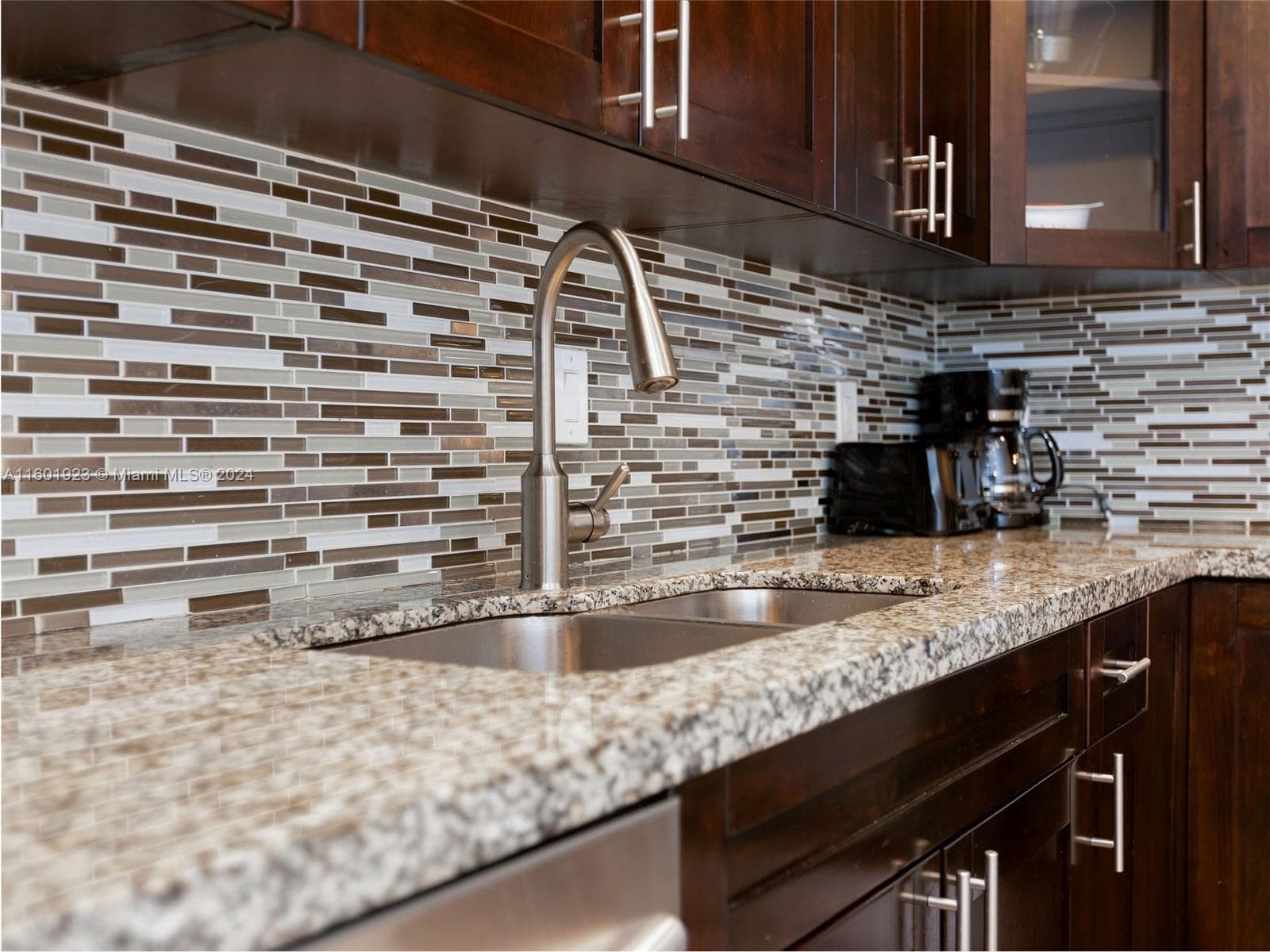 3901 Ocean Dr 10P photo 8