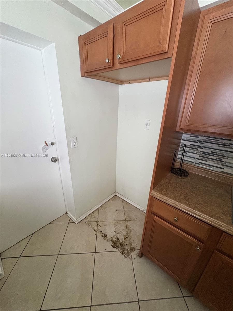 1739 28th Ter photo 6