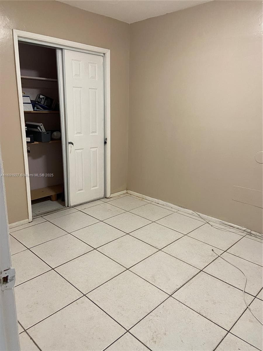 1739 28th Ter photo 9