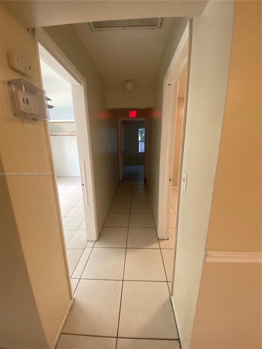 1739 28th Ter photo 10