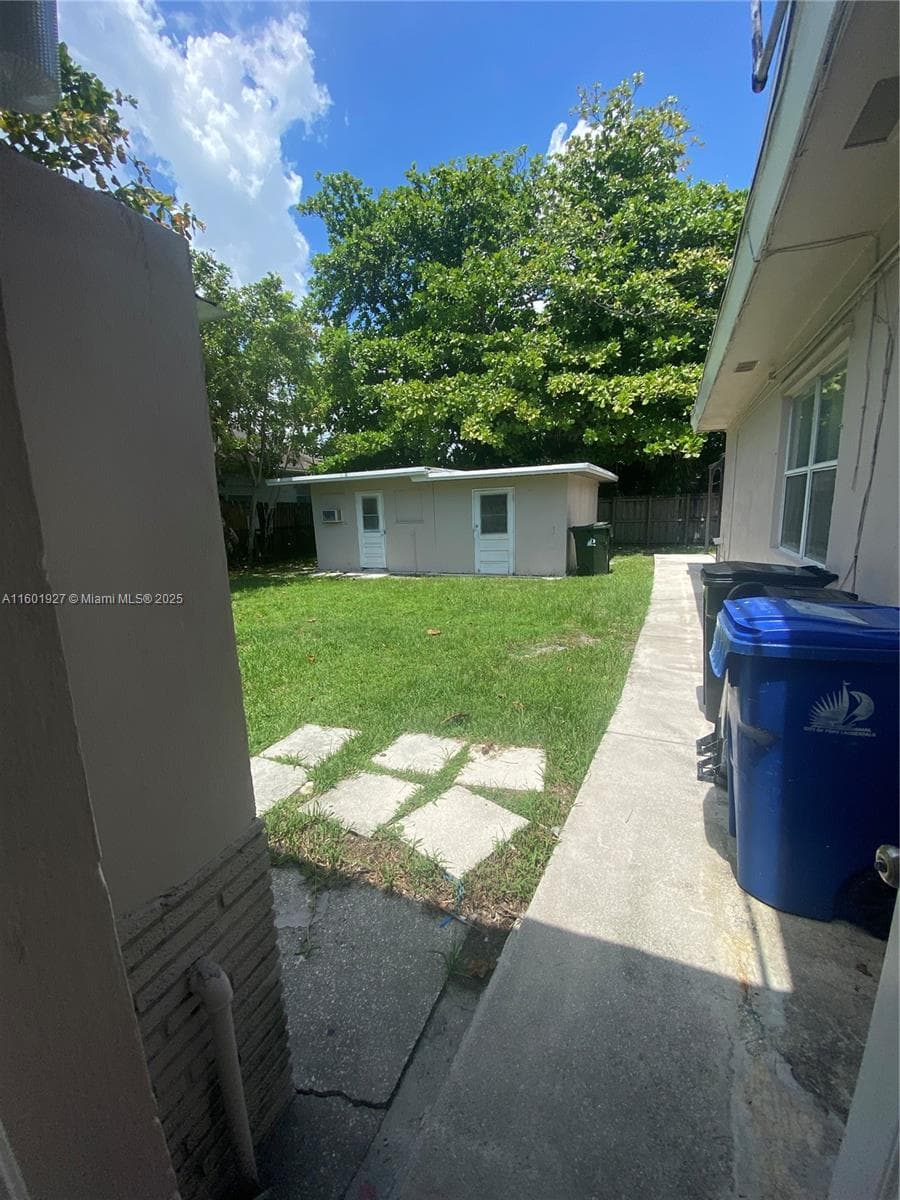 1739 28th Ter photo 14