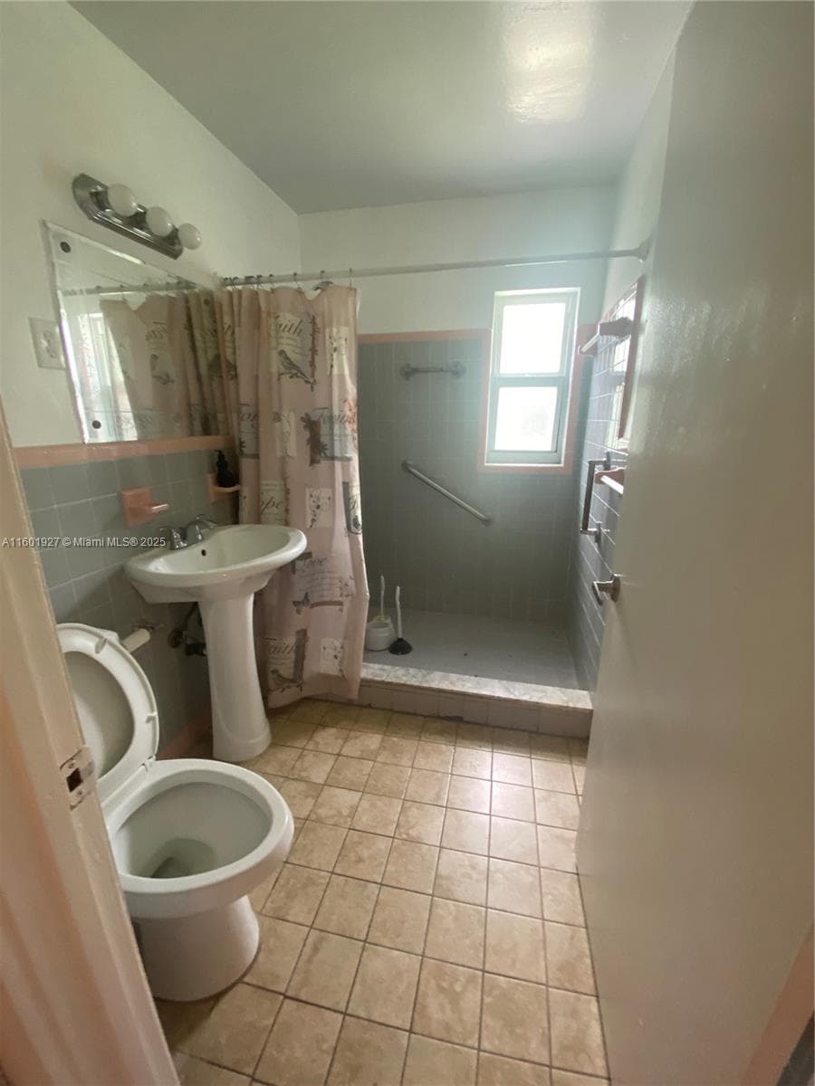 1739 28th Ter photo 11