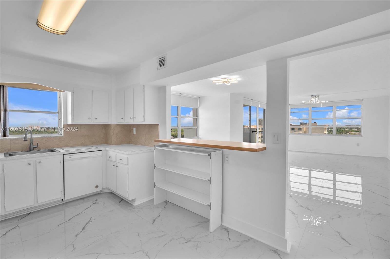 2780 183rd St 1601 photo 12
