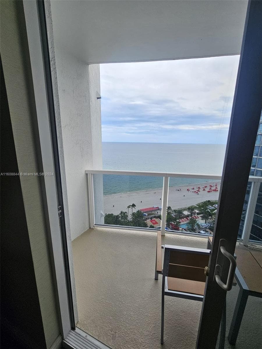 18001 Collins Ave 2610 photo 6