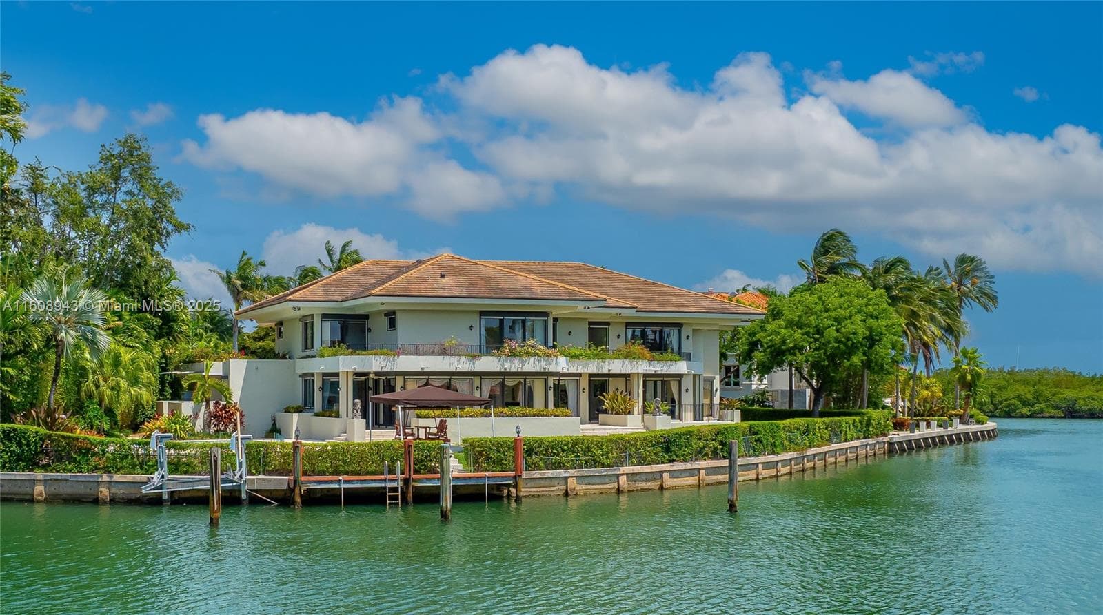 241 Cape Florida Dr 2