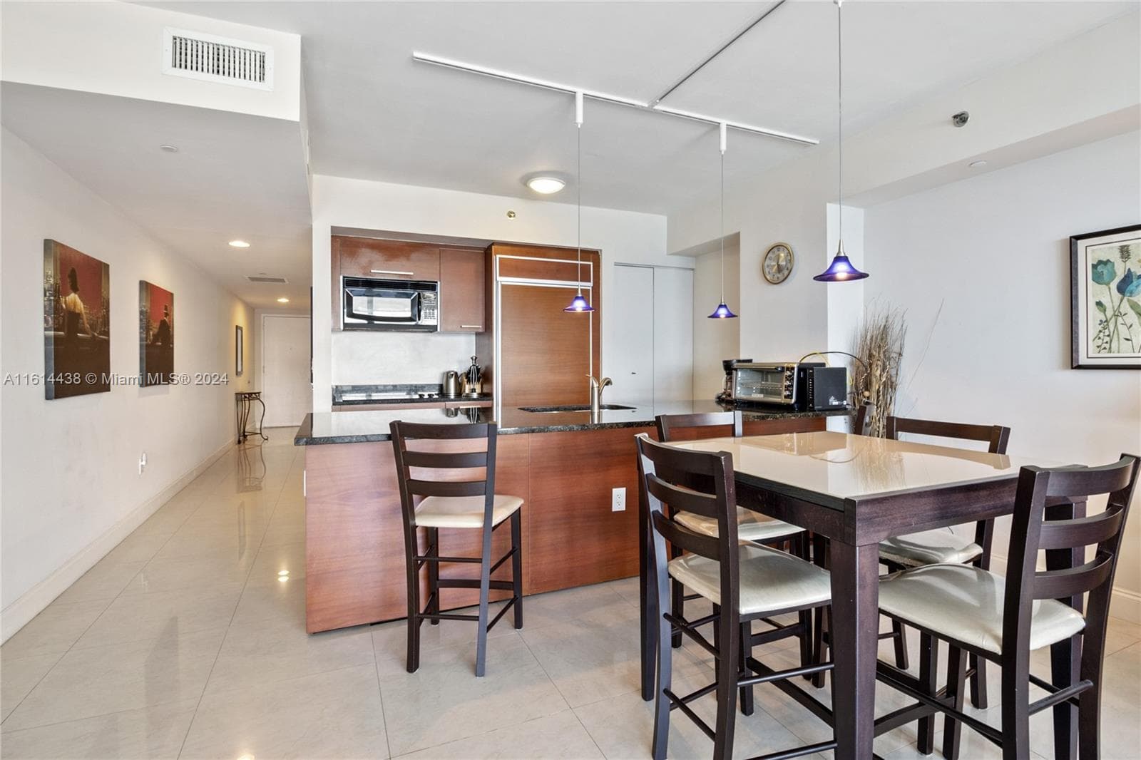1830 OCEAN DR 5