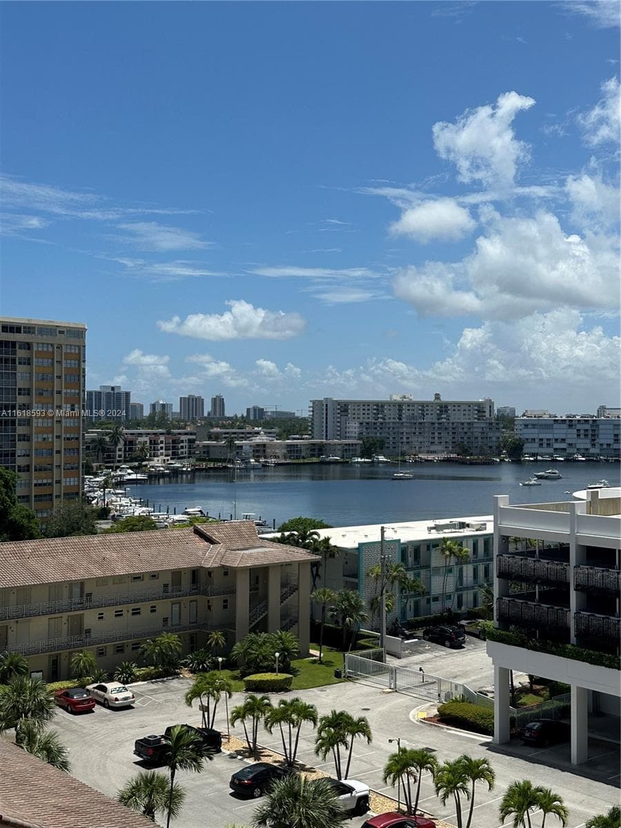 2602 Hallandale Beach Blvd R807 photo 22