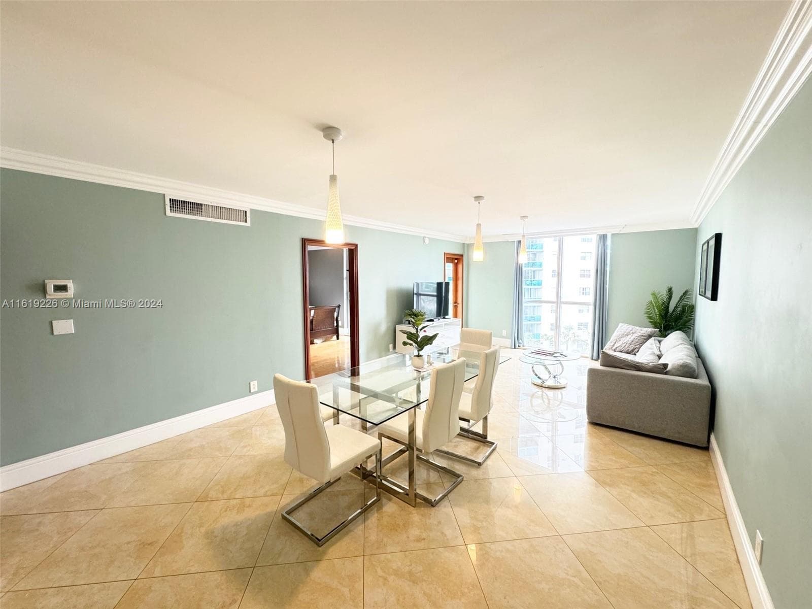 3901 Ocean Dr 4