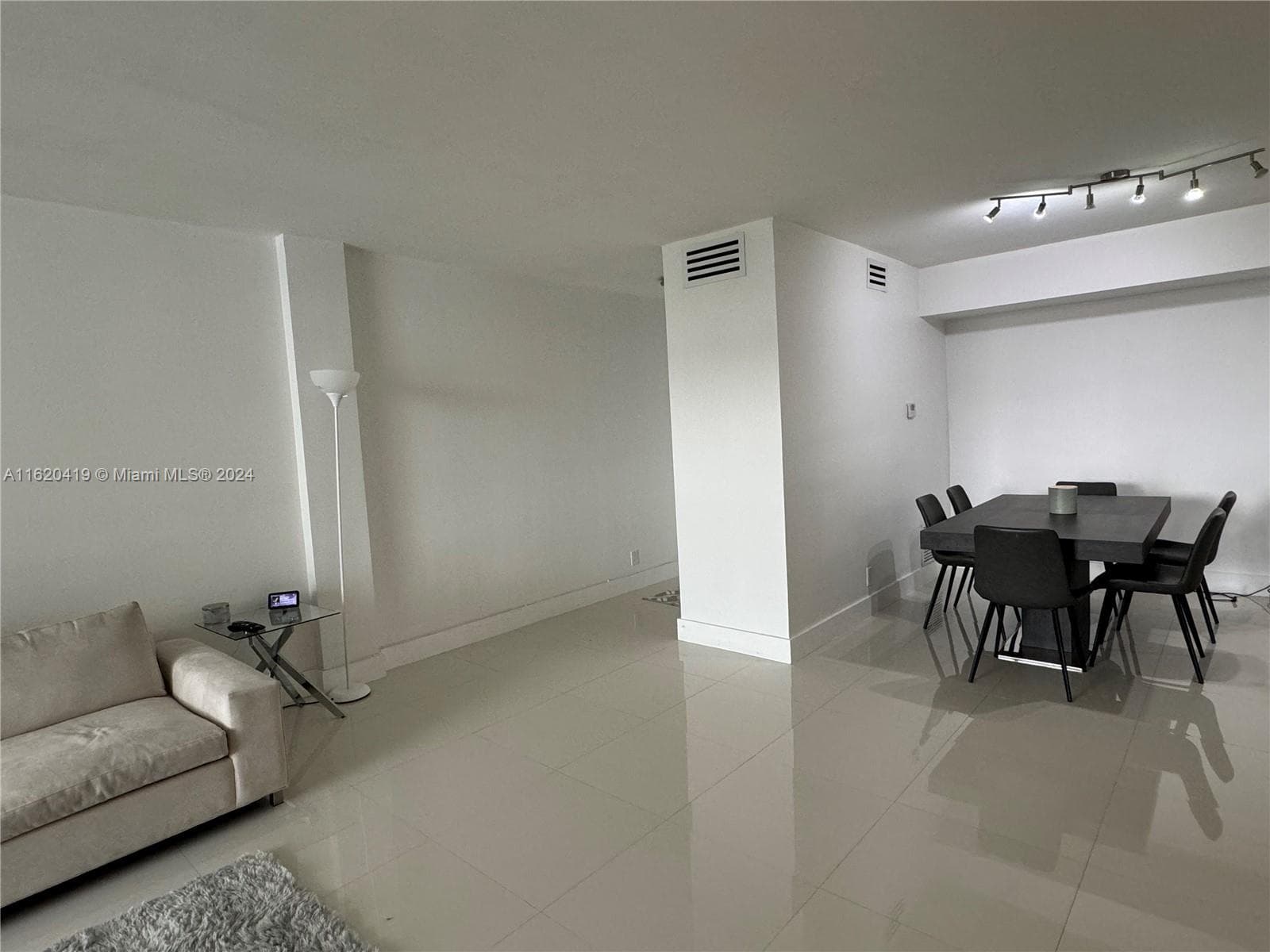 9381 E Bay Harbor Dr 302S photo 13